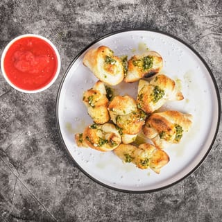 Garlic Knots