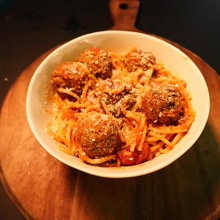 Spaghetti & Meatballs